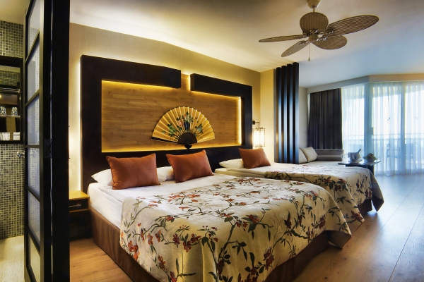 Limak Lara De Luxe Hotel & Resort